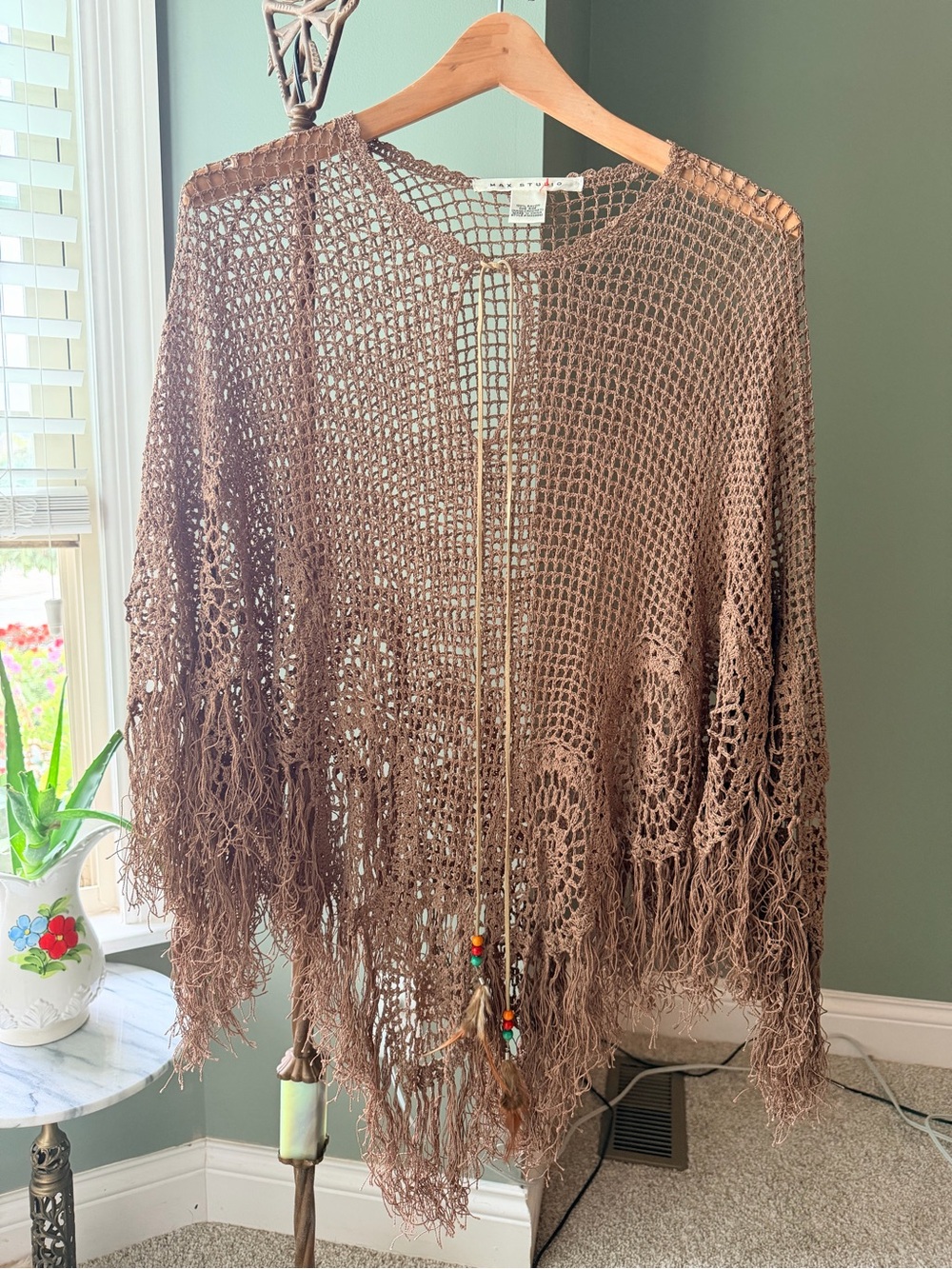 GT-0051 Max Studio Hand Crochet Fringe Poncho Brown Boho One Size